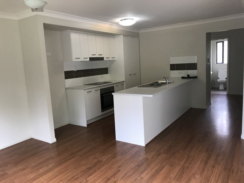 10 Heuer Close, Goodna QLD 4300