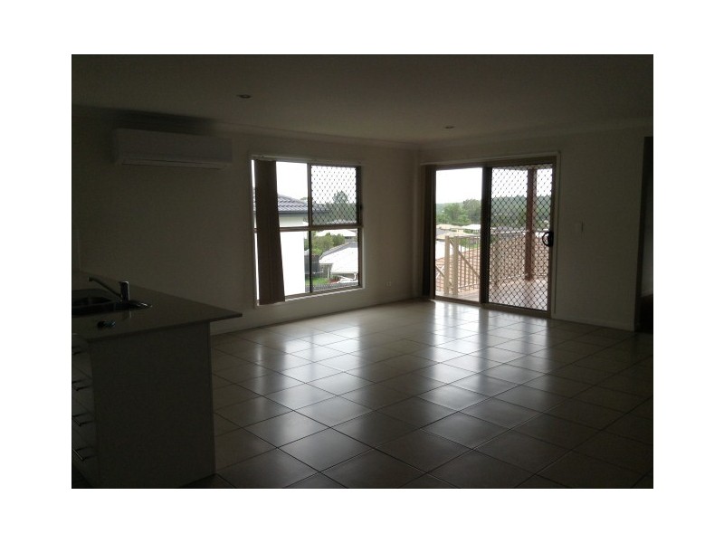 28 Summit Parade, Bahrs Scrub QLD 4207