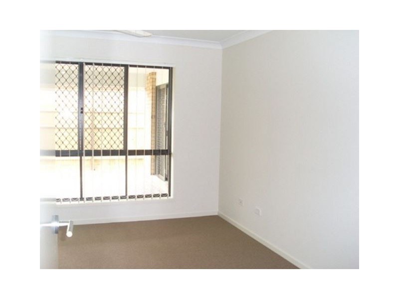 10 Fourth Avenue, Marsden QLD 4132