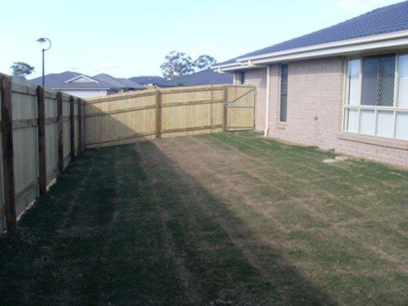 10 Sandpiper Circuit, Eagleby QLD 4207