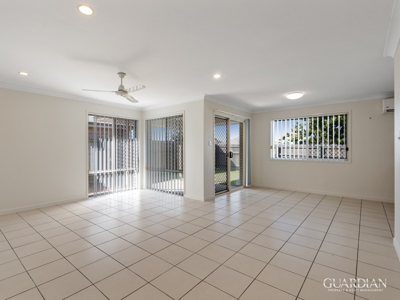 18 Fourth Avenue, Marsden QLD 4132