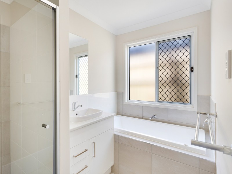 1/18 Broadwater Road, Morayfield QLD 4506