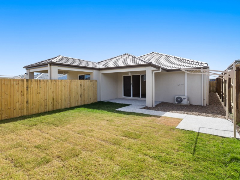 1/18 Broadwater Road, Morayfield QLD 4506