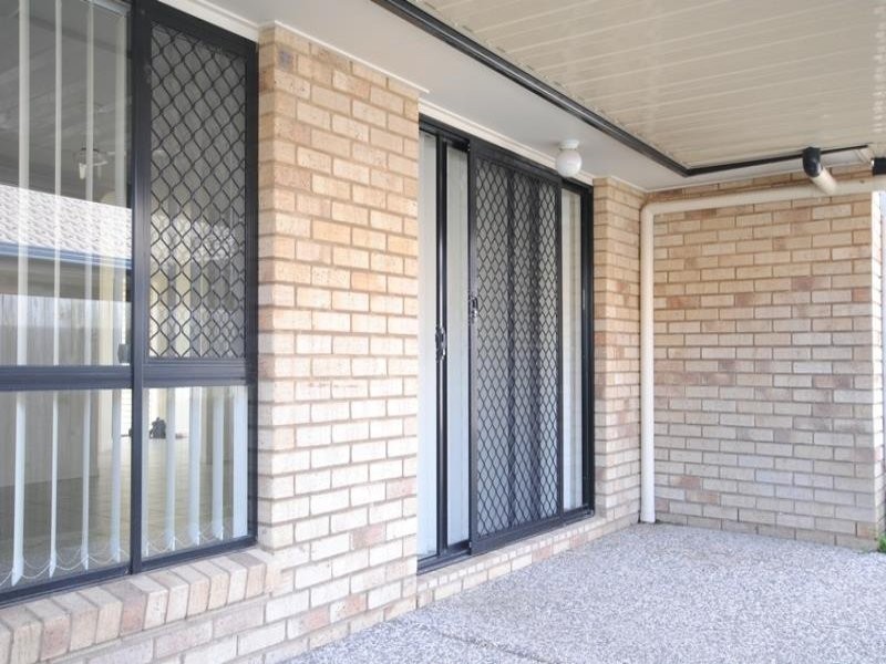 15 Hubner Drive, Rothwell QLD 4022