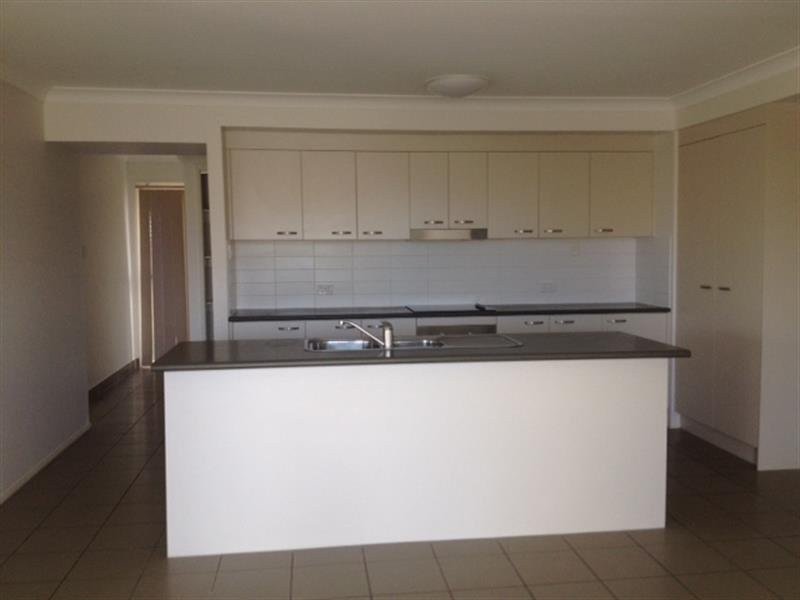 34 Geaney Boulevard, Crestmead QLD 4132