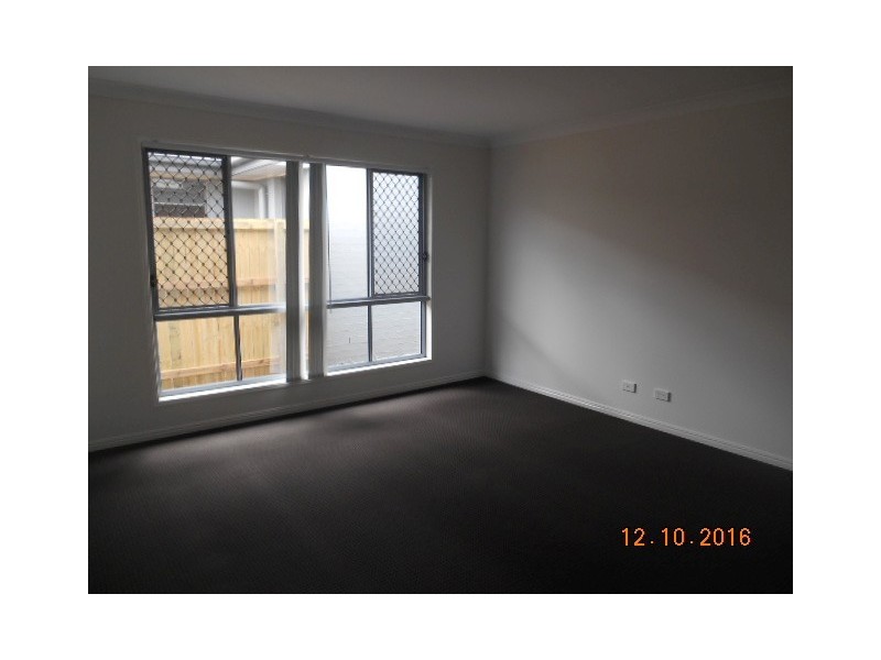18 Meadows Circuit, Bellbird Park QLD 4300