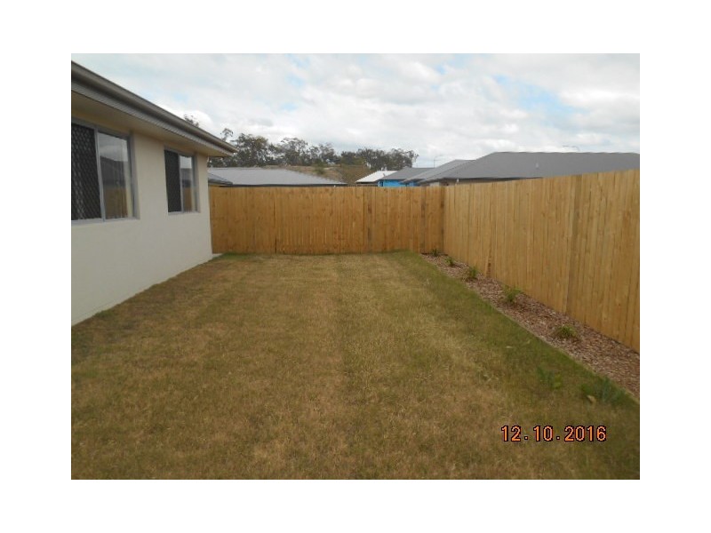 18 Meadows Circuit, Bellbird Park QLD 4300