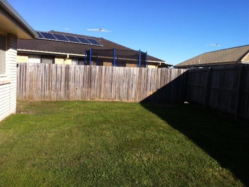 58 Lake Manchester Street, Logan Reserve QLD 4133