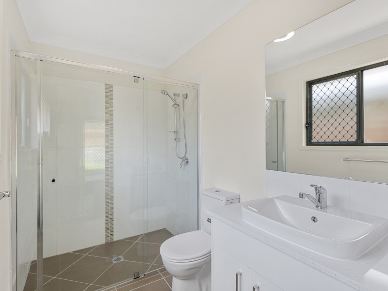 21B Salzburg Drive, Pimpama QLD 4209