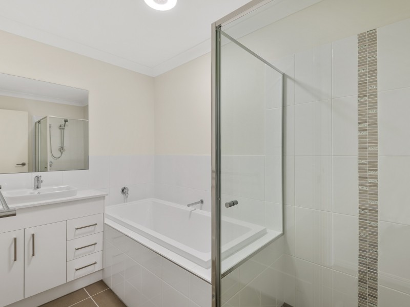 21B Salzburg Drive, Pimpama QLD 4209