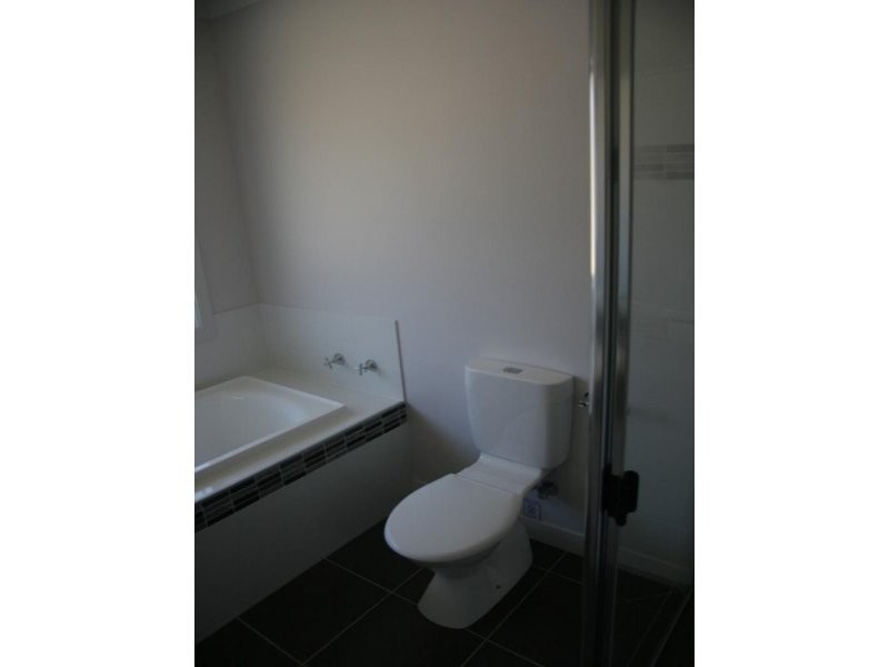 27 Coldstream Way, Holmview QLD 4207