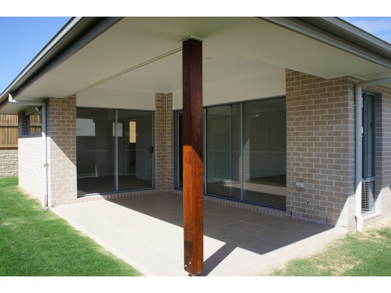 53 Apple Berry Avenue, Coomera QLD 4209