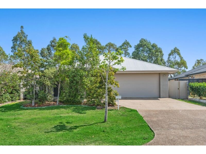 12 Freeman Street, North Lakes QLD 4509