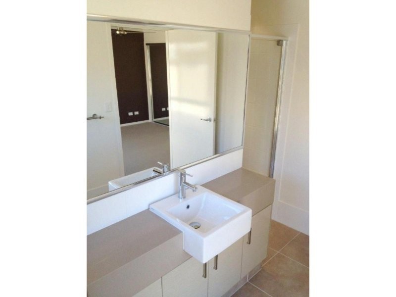 53 Ravensbourne Circuit, Waterford QLD 4133