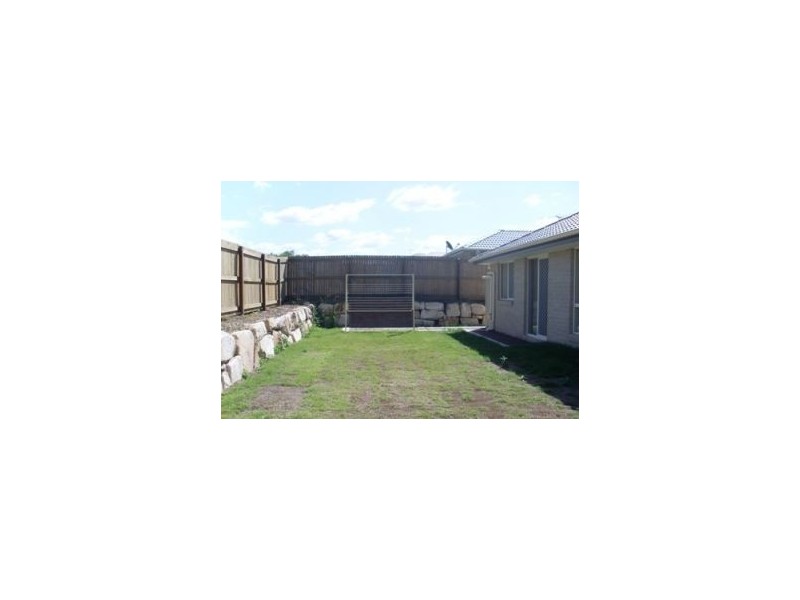 26 Peppertree Drive, Holmview QLD 4207