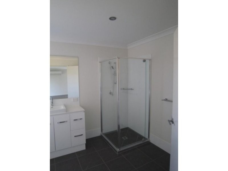 3 Dray Court, Riverhills QLD 4074