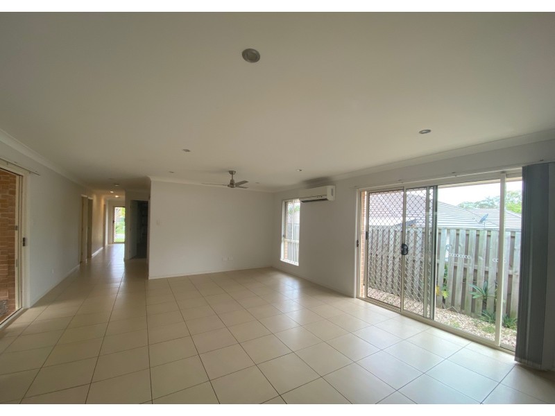 18 Kingfisher Street, Dakabin QLD 4503