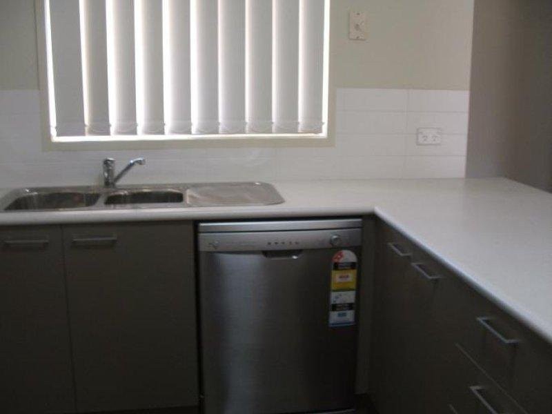 32 Bedivere Drive, Ormeau QLD 4208