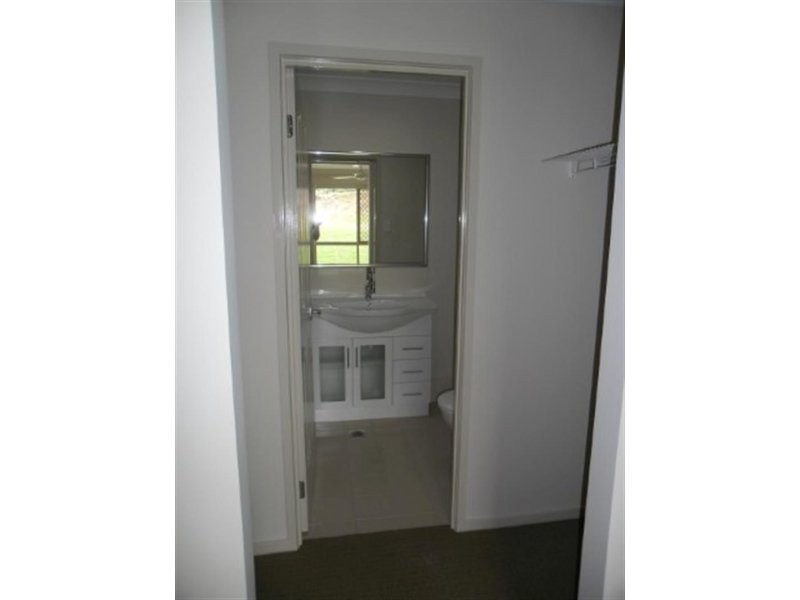 4 Bellflower Crescent, Mount Cotton QLD 4165