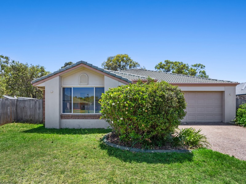 15 Pinewood Street, Wynnum West QLD 4178