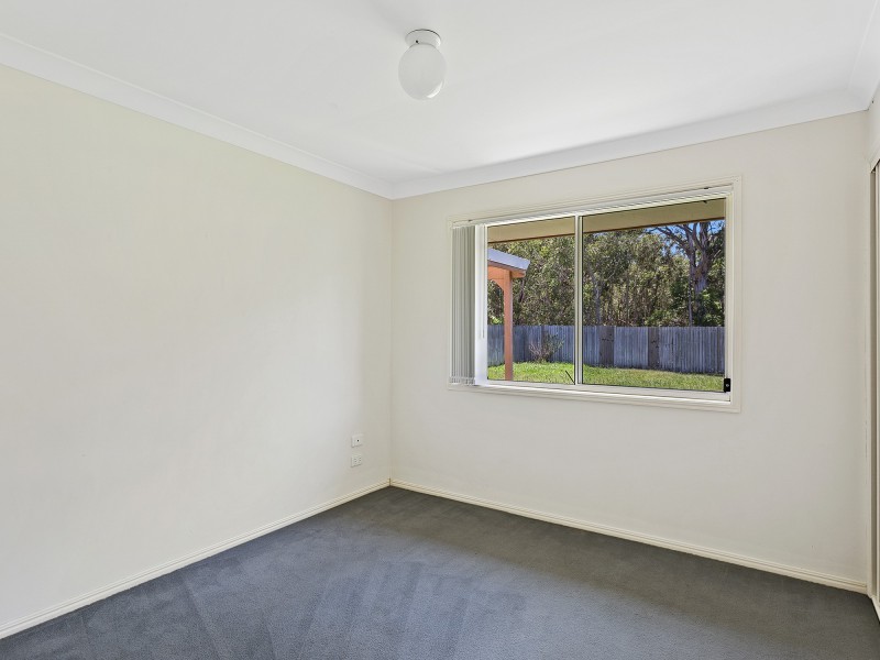 15 Pinewood Street, Wynnum West QLD 4178