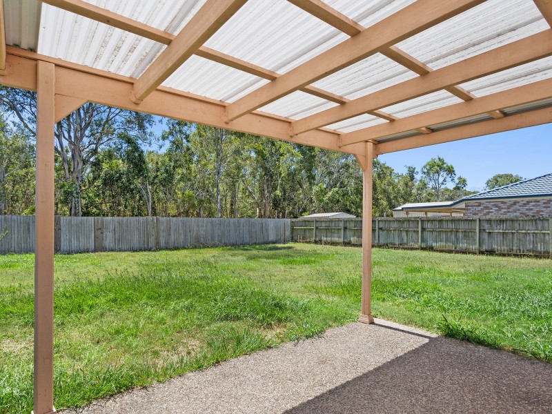 15 Pinewood Street, Wynnum West QLD 4178