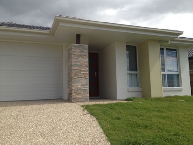 7 Penfolds Court, Holmview QLD 4207