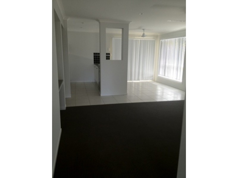 7 Penfolds Court, Holmview QLD 4207