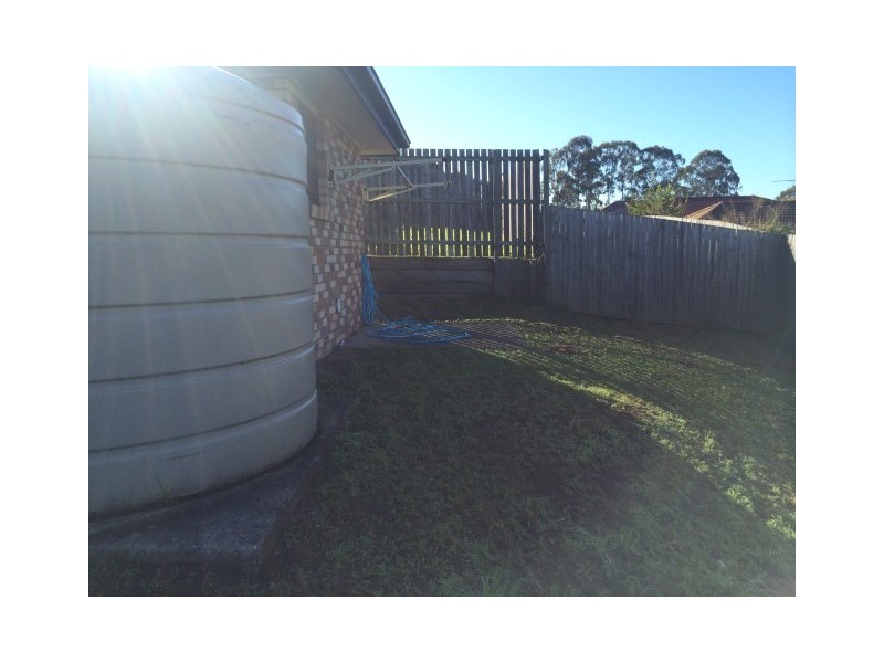 5 Emily Place, Sumner QLD 4074