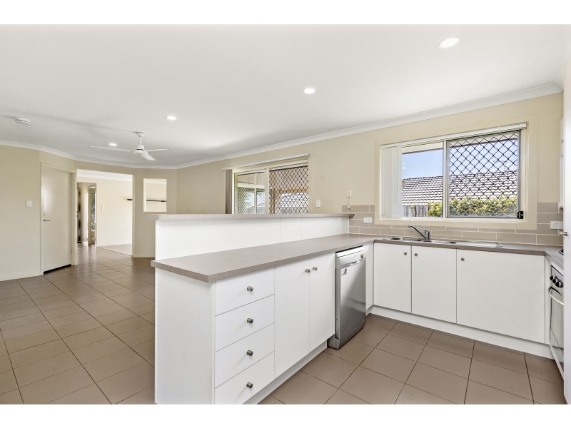 40 Peppertree Drive, Holmview QLD 4207