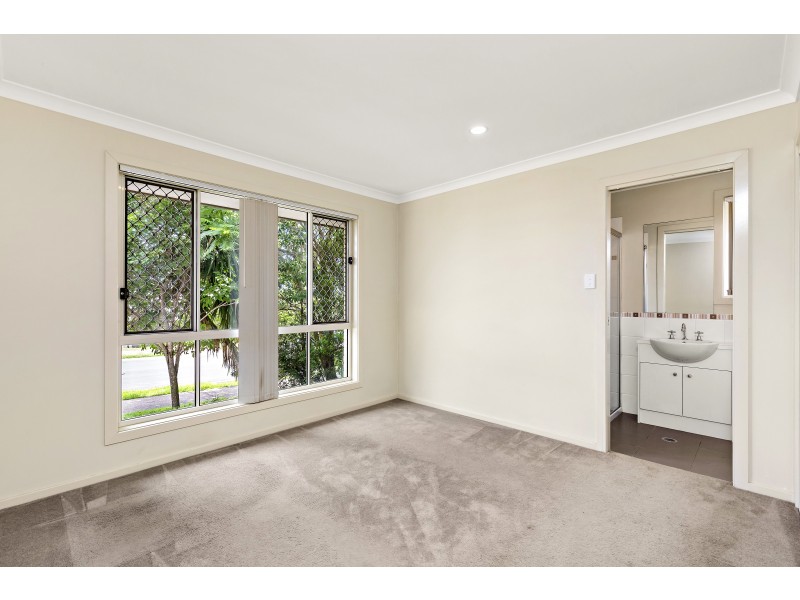 40 Peppertree Drive, Holmview QLD 4207