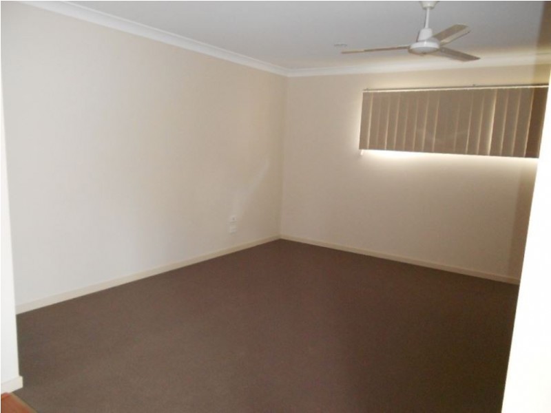 13 Figbird Close, Goodna QLD 4300