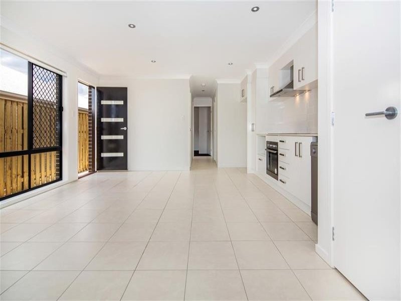 1/29 Inigo Way, Augustine Heights QLD 4300