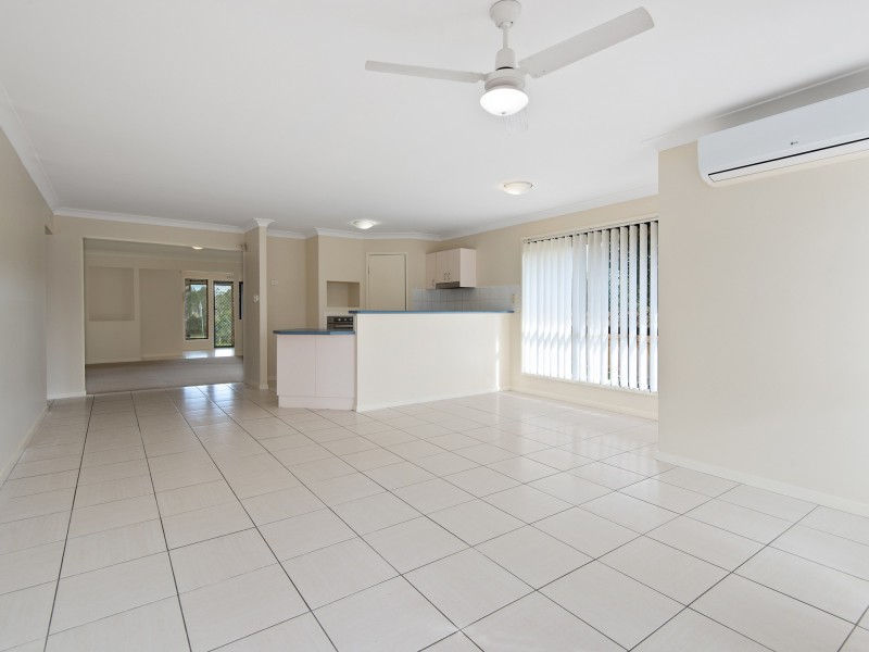 38 Lake Manchester Street, Logan Reserve QLD 4133