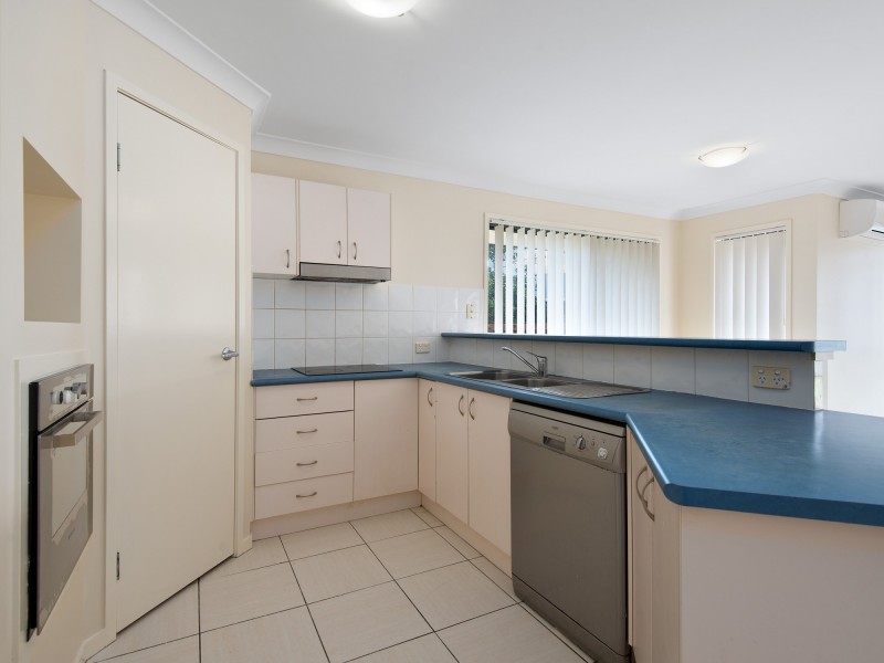 38 Lake Manchester Street, Logan Reserve QLD 4133