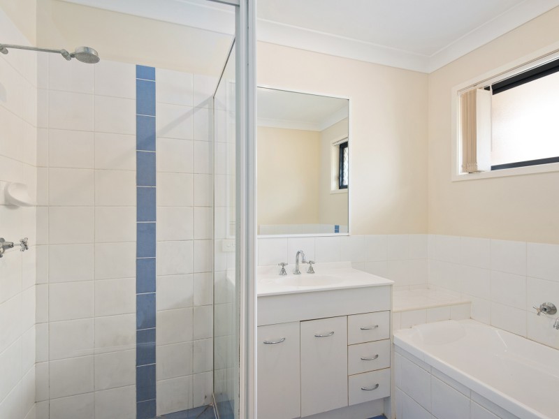 38 Lake Manchester Street, Logan Reserve QLD 4133