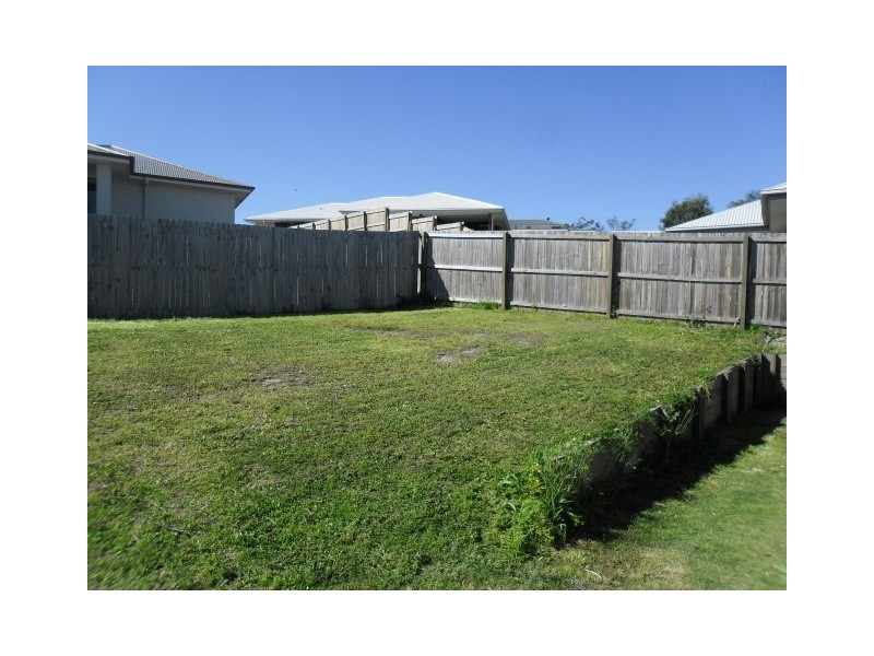 8 Willow Rise Drive, Waterford QLD 4133