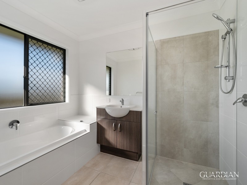 11 Elite Street, Park Ridge QLD 4125