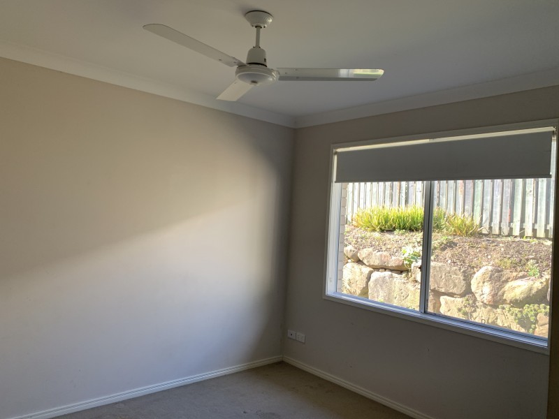 9 Barradeen Circuit, Pacific Pines QLD 4211