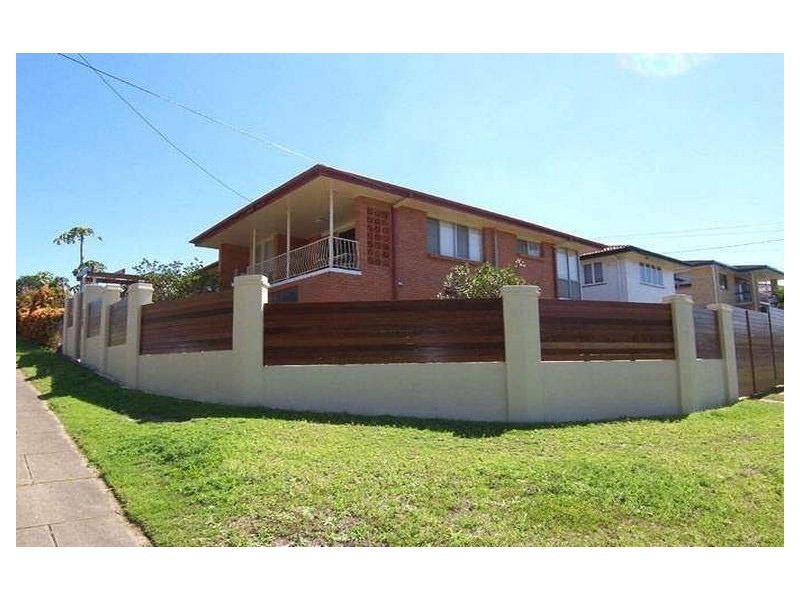 83 Long Street, Camp Hill QLD 4152