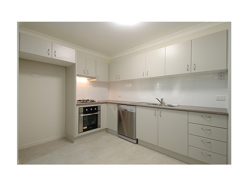 2/21 Toby Close, Kallangur QLD 4503