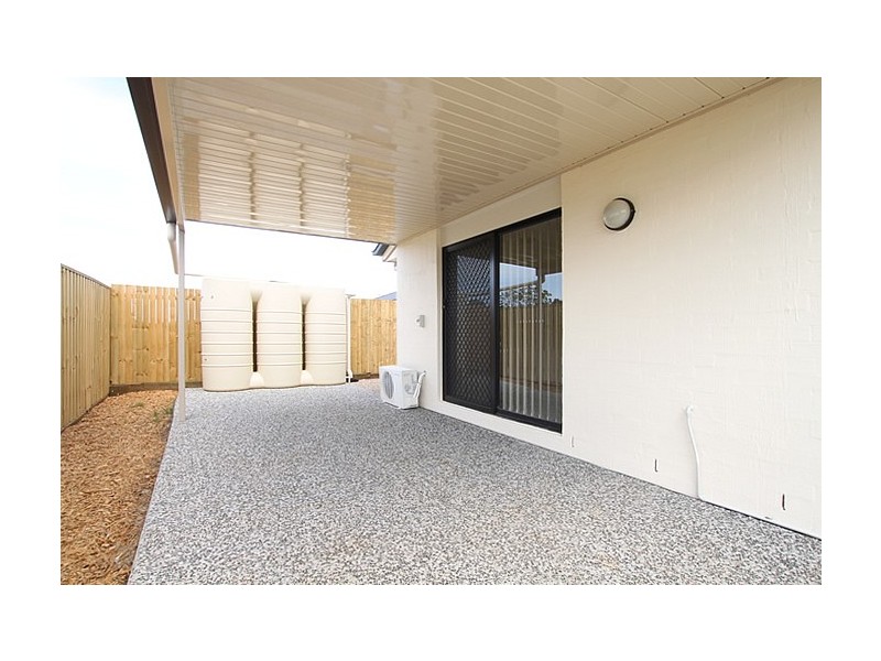 2/21 Toby Close, Kallangur QLD 4503