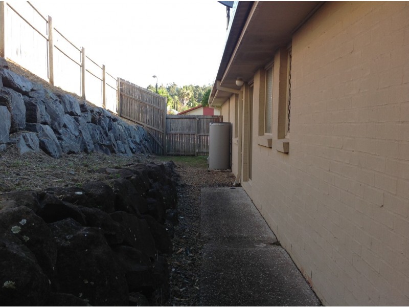 10 Inman Court, Pacific Pines QLD 4211