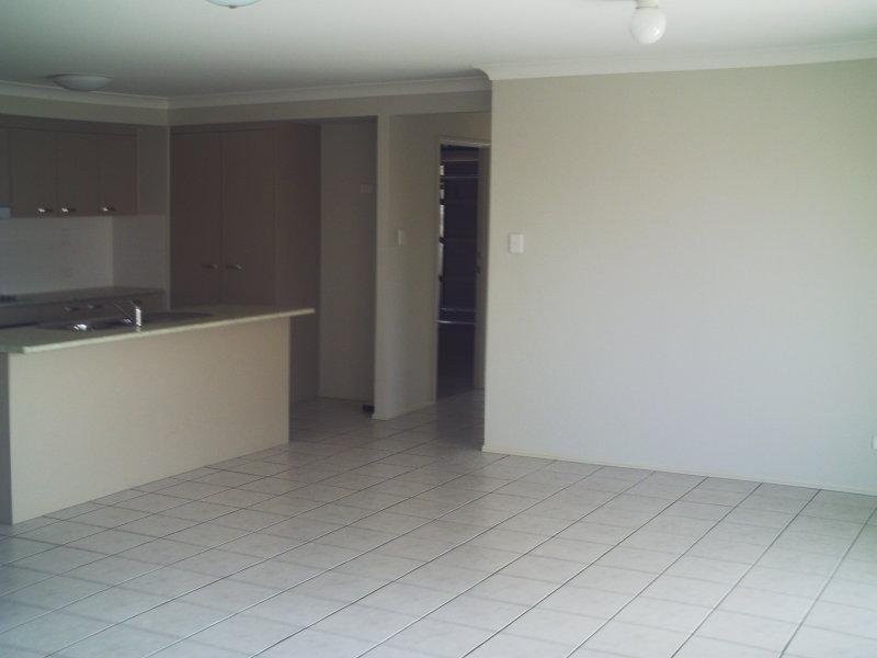 33 Julie Street, Crestmead QLD 4132