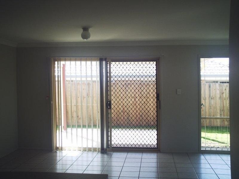 33 Julie Street, Crestmead QLD 4132