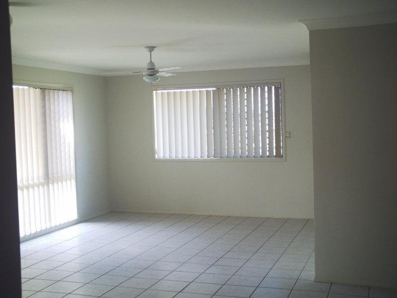 33 Julie Street, Crestmead QLD 4132