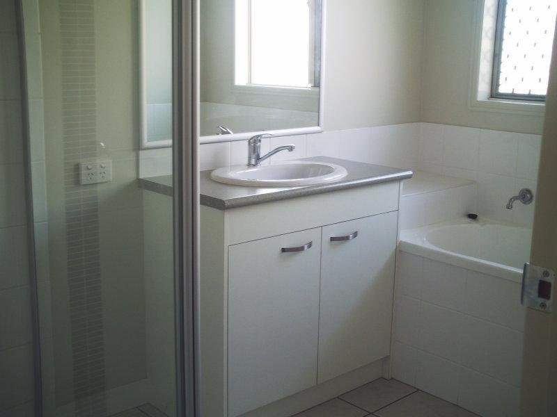 33 Julie Street, Crestmead QLD 4132