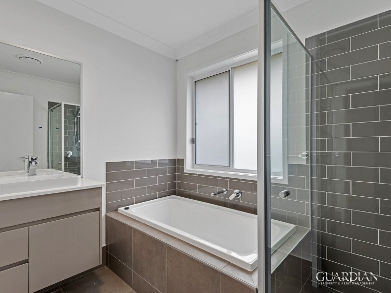 7 Noble Street, Pallara QLD 4110