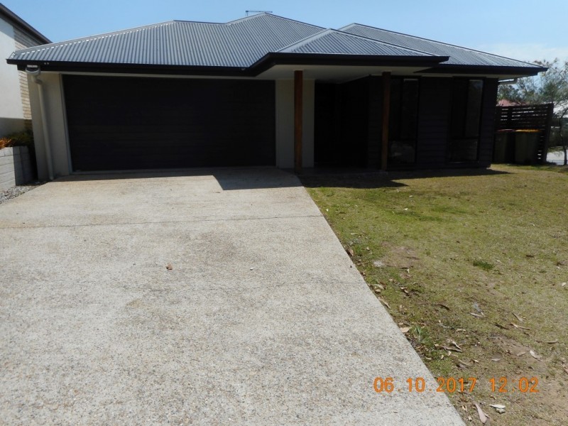 10 Erbin Lane, Augustine Heights QLD 4300