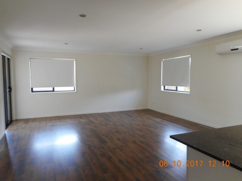 10 Erbin Lane, Augustine Heights QLD 4300